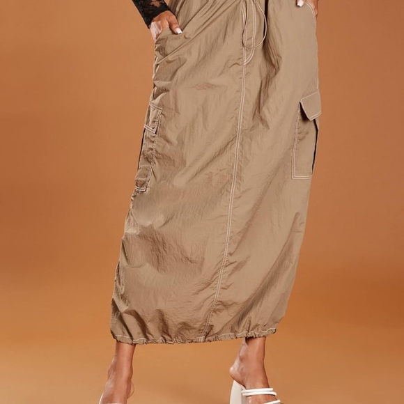 Woman’s SMALL drawstring waist maxi cargo skirt. Khaki color built in pockets. - Picture 5 of 5